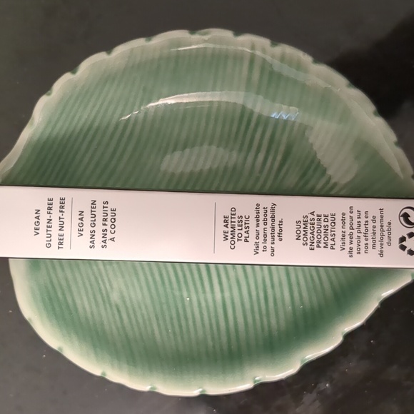 Lasting Eyeliner - Picture 2 of 4